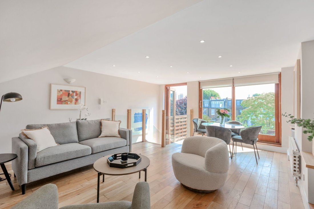 Apartment in Brook Green, Hammersmith and Fulham, England 1 - 18394193