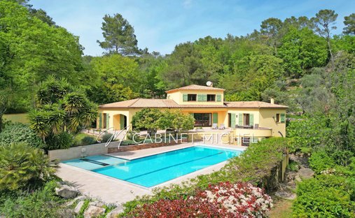 Villa en Le Rouret, Provenza-Alpes-Costa Azul, Francia 1