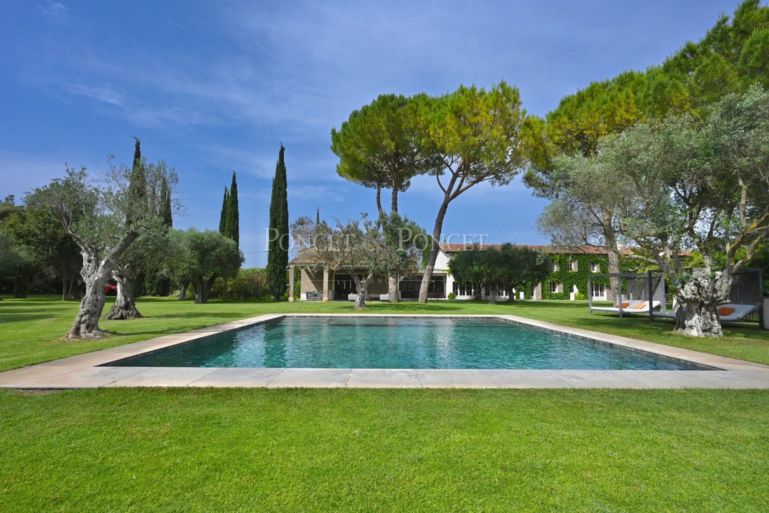 Estate in Centre Historique, Montpellier, France 1 - 18392889