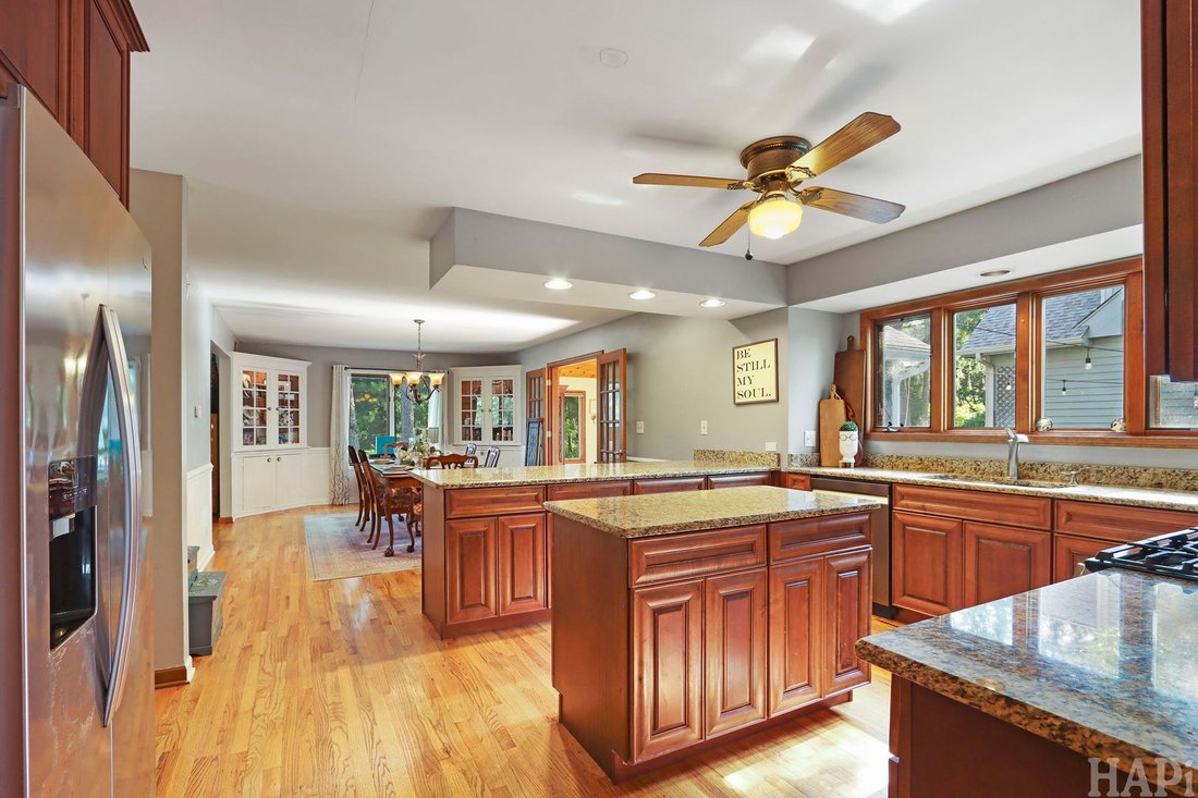 House in Village of Lakewood, Illinois, United States 4 - 18394887
