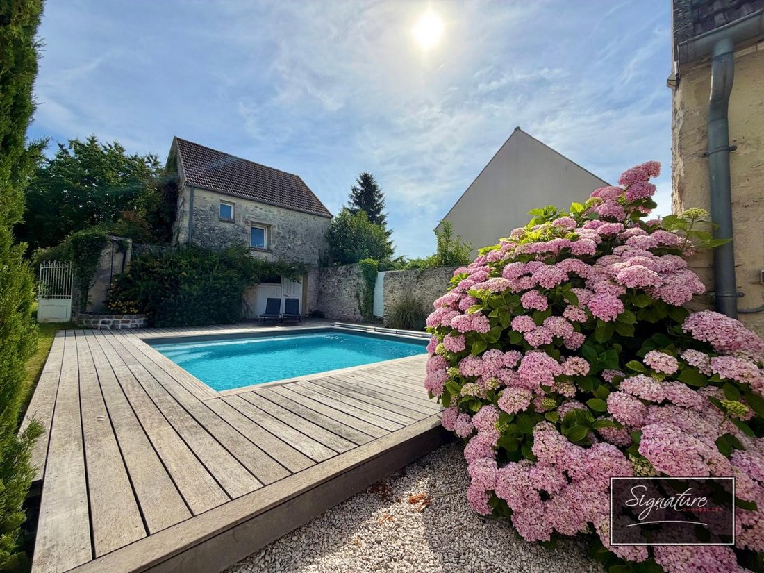 House in Senlis, Hauts-de-France, France 2 - 18392093