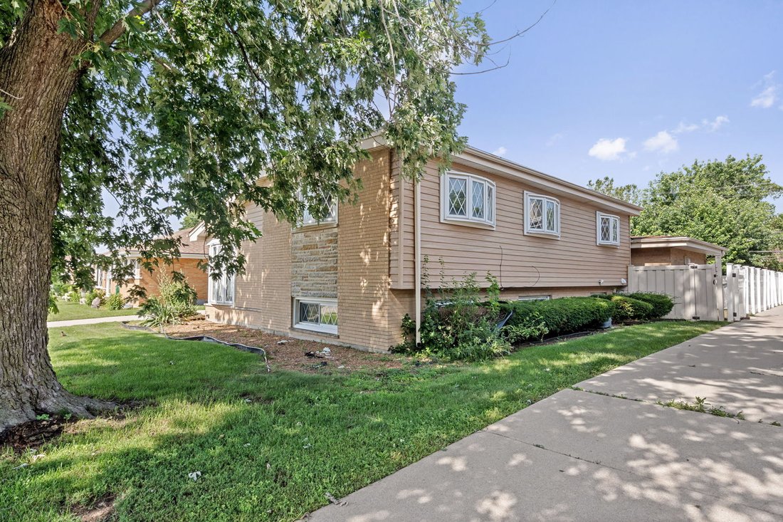House in Westchester, Illinois, United States 3 - 18391665