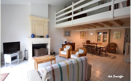 Casa a Saint-Martin-de-Ré, Nuova Aquitania, Francia 1