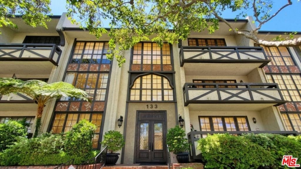 Beverly Hills, California, United States 1 - 18392197