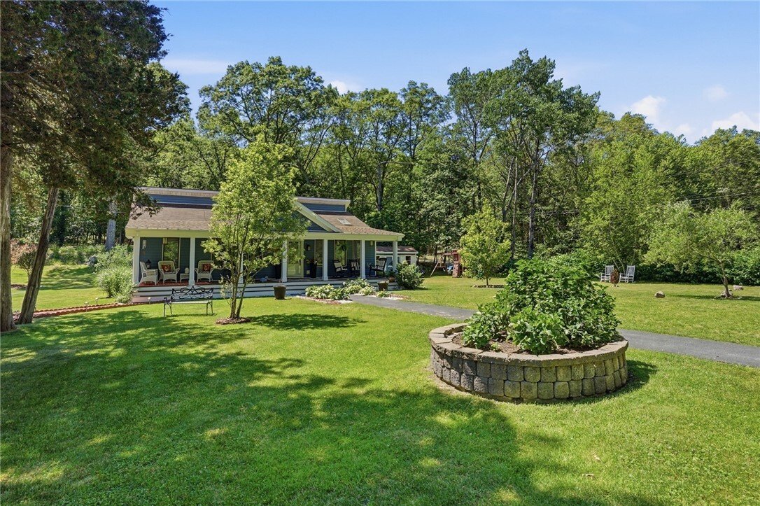 House in Warwick, Rhode Island, United States 4 - 18395069