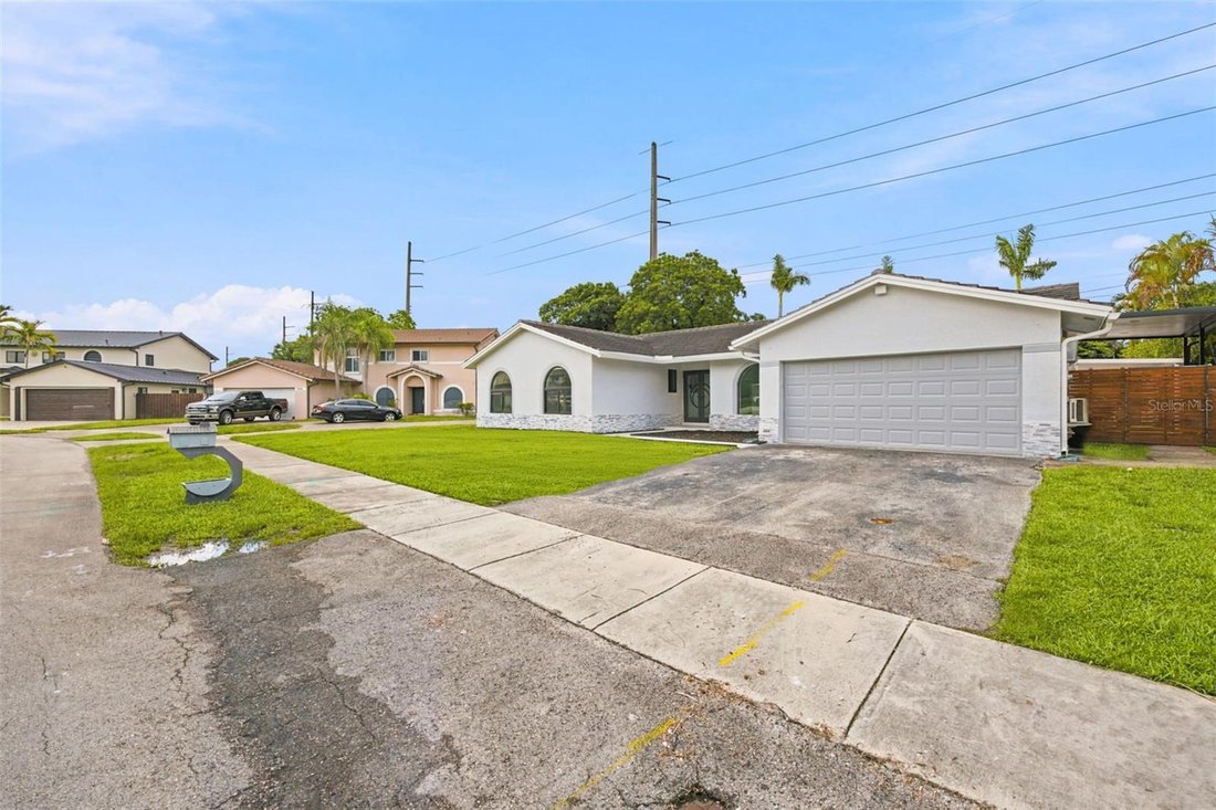 House in West Miami, Florida, United States 4 - 18395067