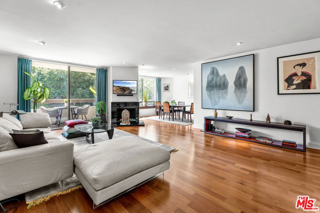 Condo in Los Angeles, California, United States 1 - 18391010