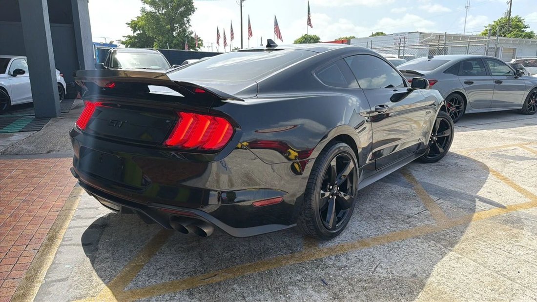 Coupe in Hollywood, FL, United States 5 - 18397305
