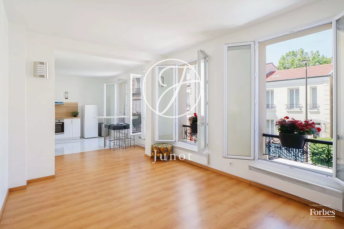 Townhouse in Vaillant-Sembat, Boulogne-Billancourt, France 2 - 18393108