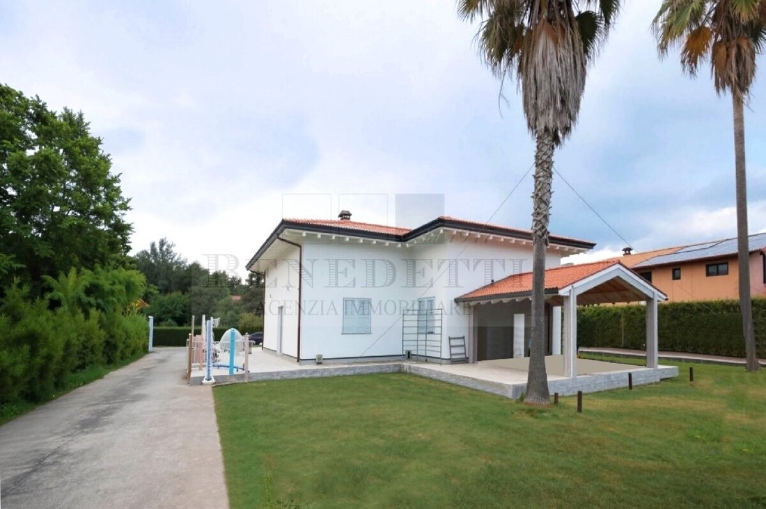 Villa in Camaiore, Tuscany, Italy 2 - 18394332