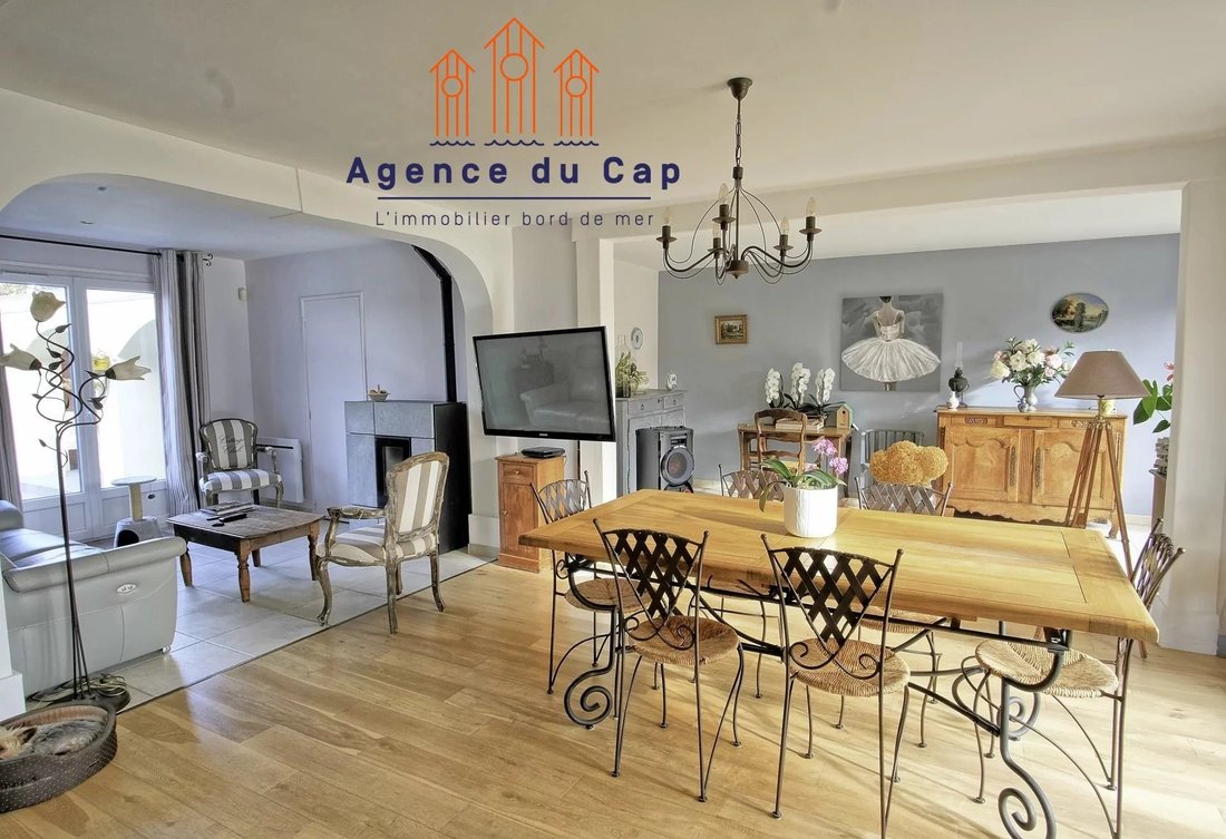 House in Courseulles-sur-Mer, Normandy, France 1 - 17392065