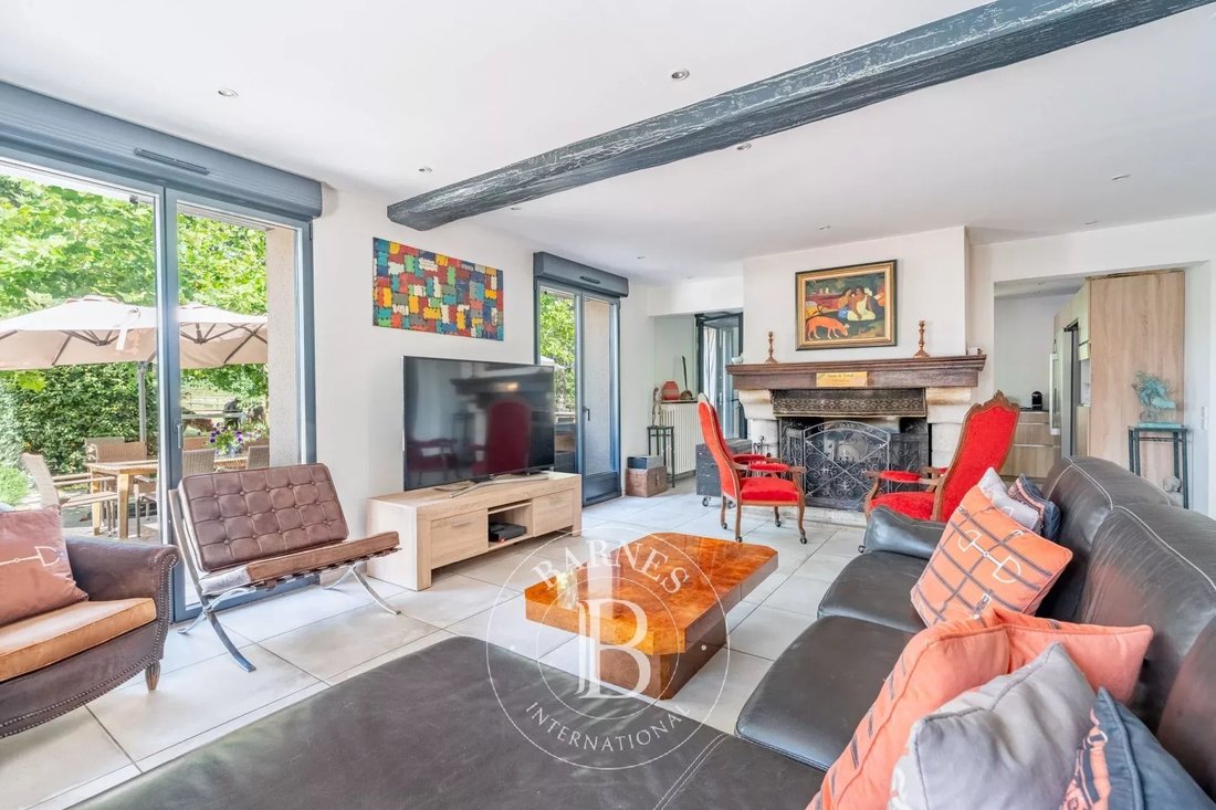 Estate in Saint-Illiers-la-Ville, Ile-de-France, France 5 - 18393308