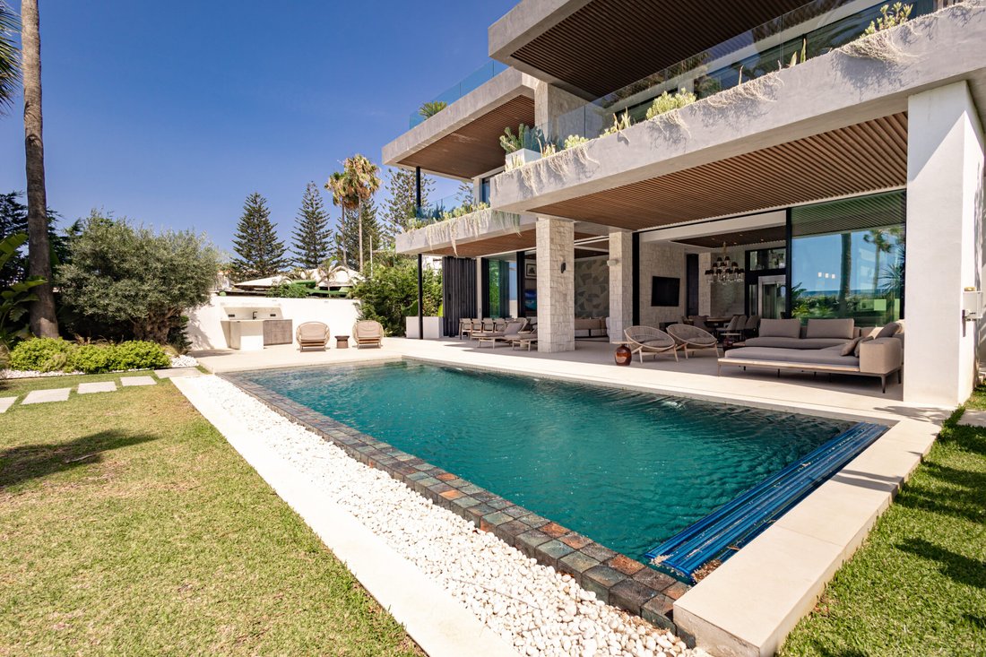 Villa in San Pedro de Alcantara, Andalusia, Spain 2 - 17880822