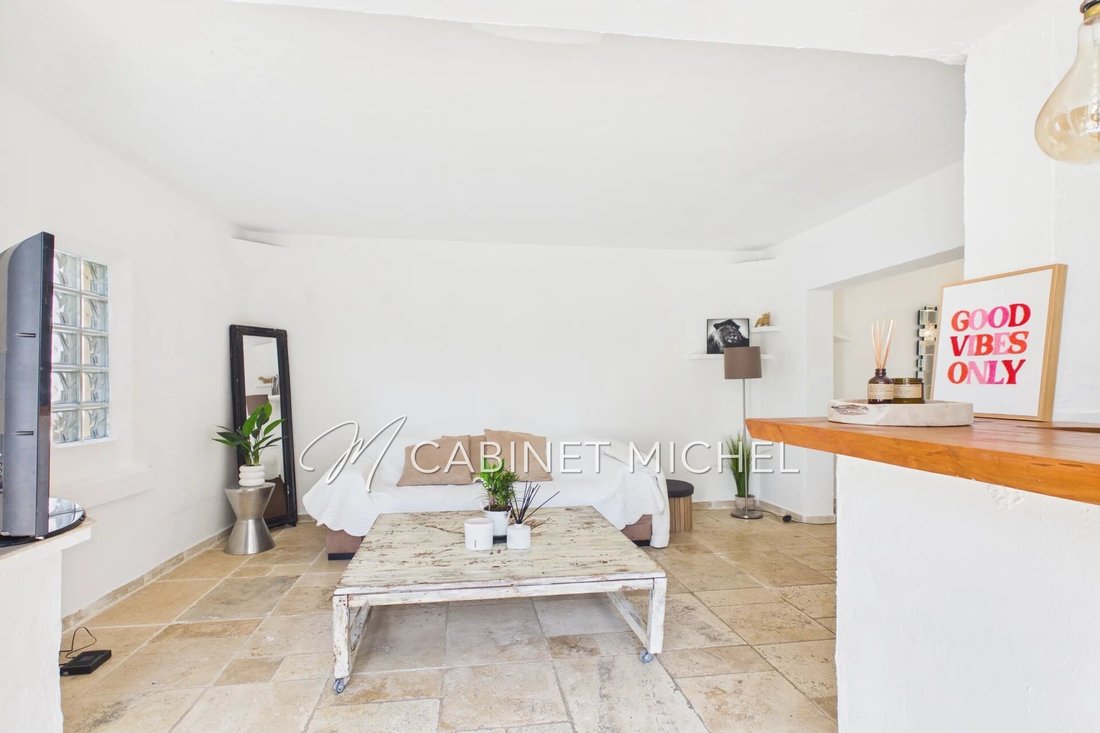 Villa in Nord, Roquefort-les-Pins, France 4 - 18391851