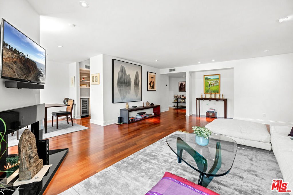 Condo in Los Angeles, California, United States 3 - 18391010