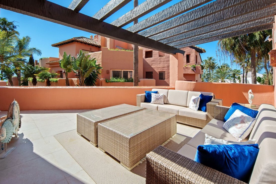 Penthouse in Marbella, Andalusia, Spain 4 - 18393478