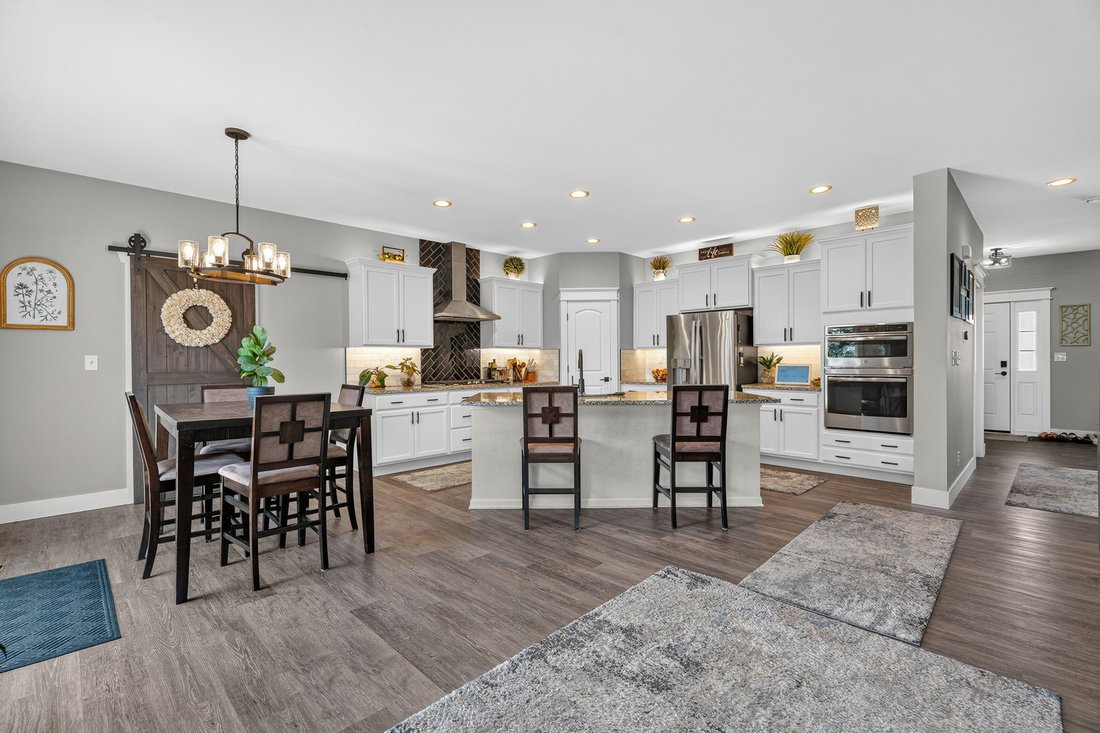 House in Pingree Grove, Illinois, United States 3 - 18394724