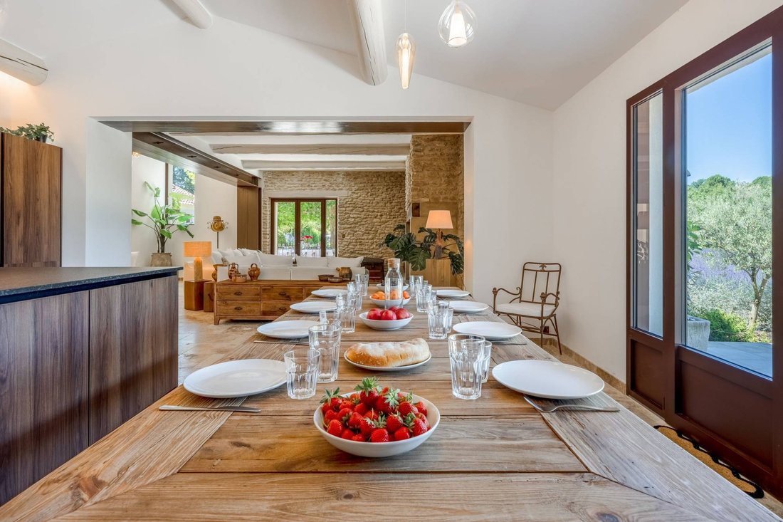 House in Oppède, Provence-Alpes-Côte d'Azur, France 4 - 18394768