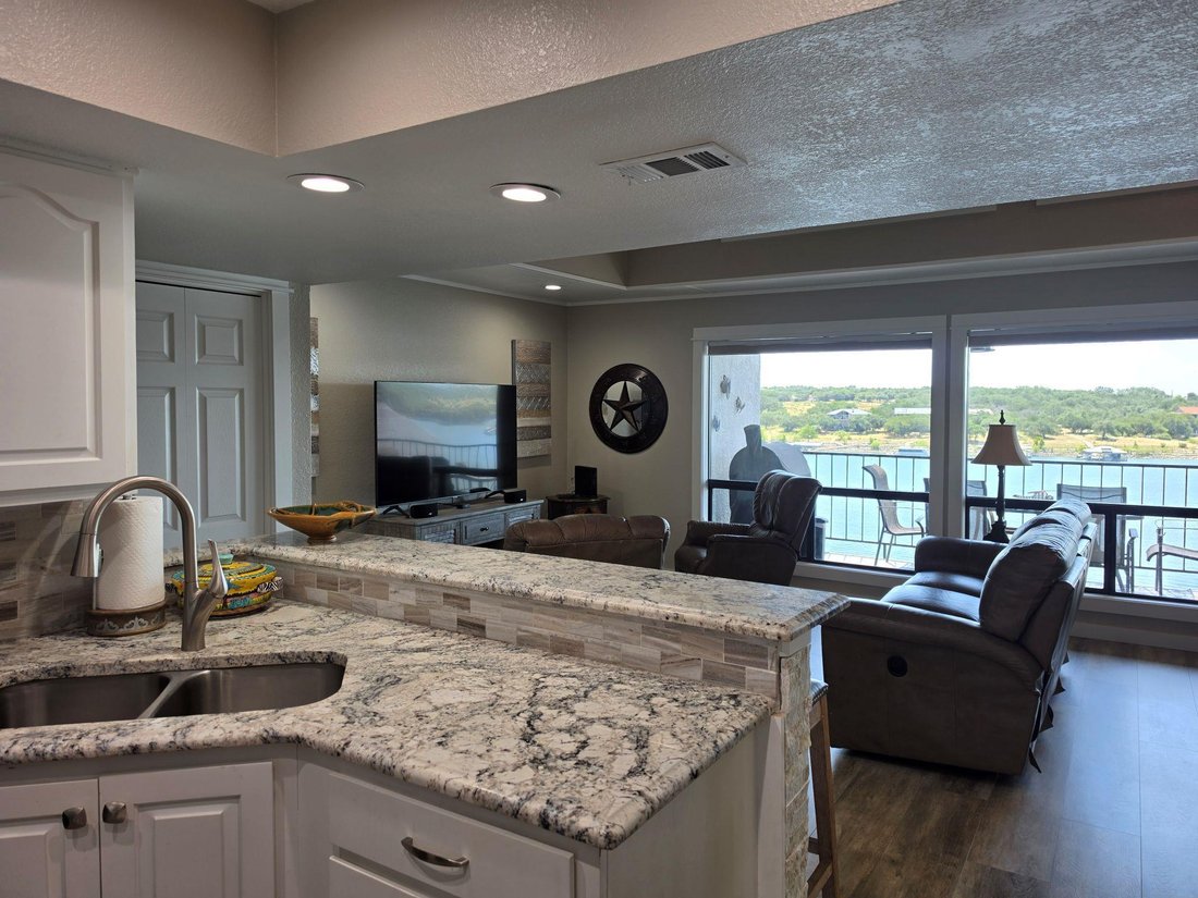 Condo in Spicewood, Texas, United States 4 - 18394333