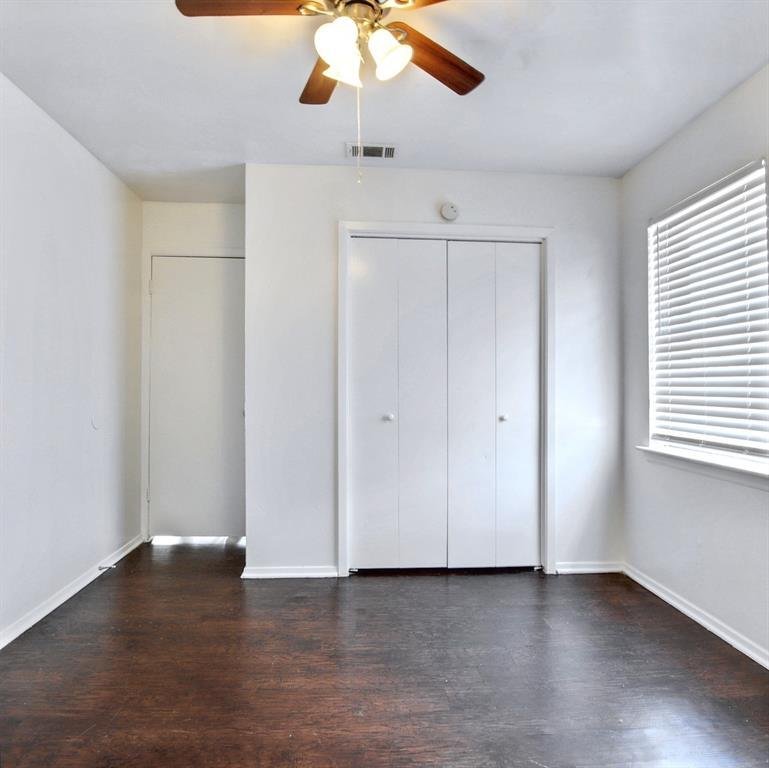 Garland, Texas, United States 4 - 18391433