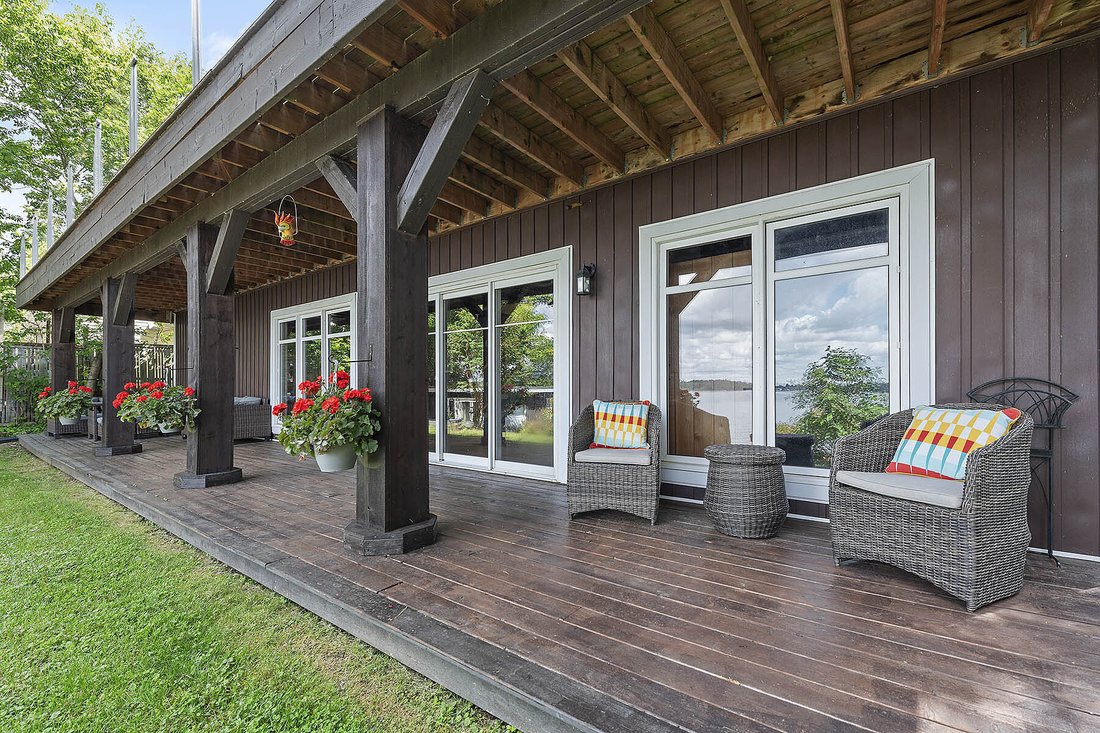 House in Lombardy, Ontario, Canada 3 - 17861958