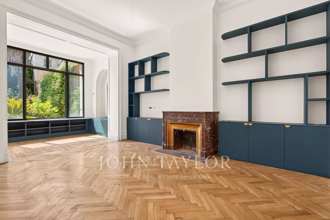 Townhouse in Hôtel de Ville-Quinconce-Saint Seurin-Fondaudège, Bordeaux, France 3 - 18393313