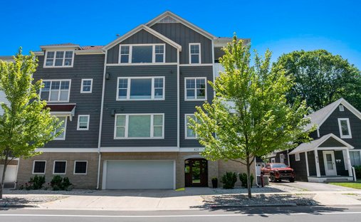 Condo in Garfield Township, Michigan, United States 1