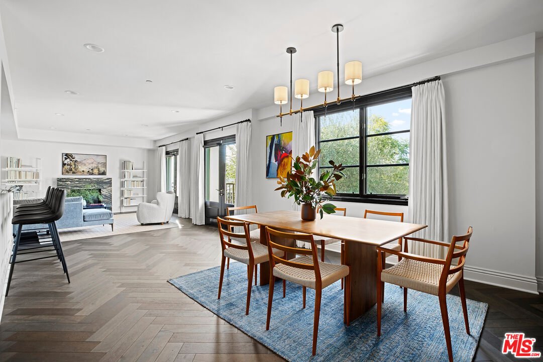 Condo in Los Angeles, California, United States 3 - 18396864