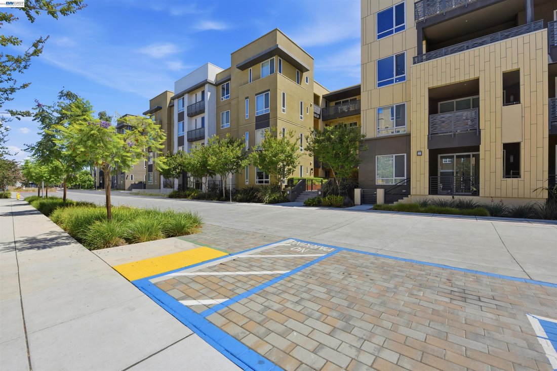 Condo in Newark, California, United States 3 - 18390466