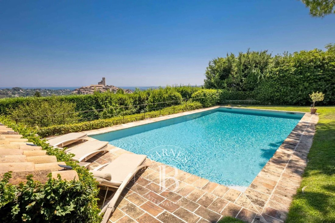 Villa in Saint-Paul-de-Vence, Provence-Alpes-Côte d'Azur, France 1 - 18392531
