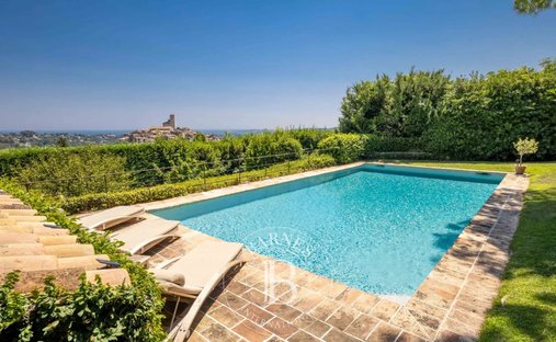 Villa in Saint-Paul-de-Vence, Provence-Alpes-Côte d'Azur, France 1