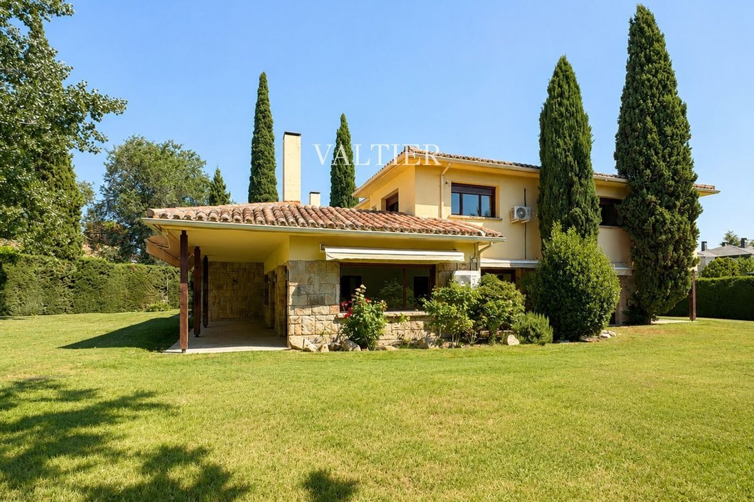 Chalet in Pozuelo de Alarcon, Comunidad de Madrid, Spain 2 - 18394428