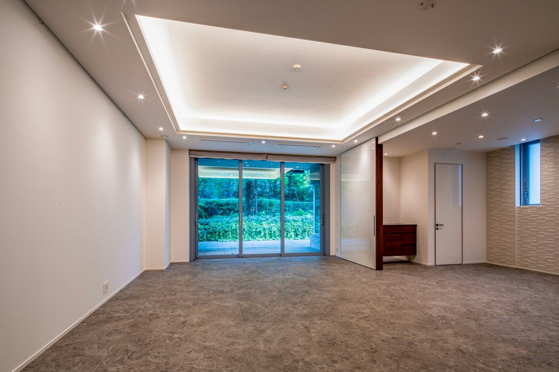 Condo in Chiyoda City, Tokyo, Japan 1 - 17999149