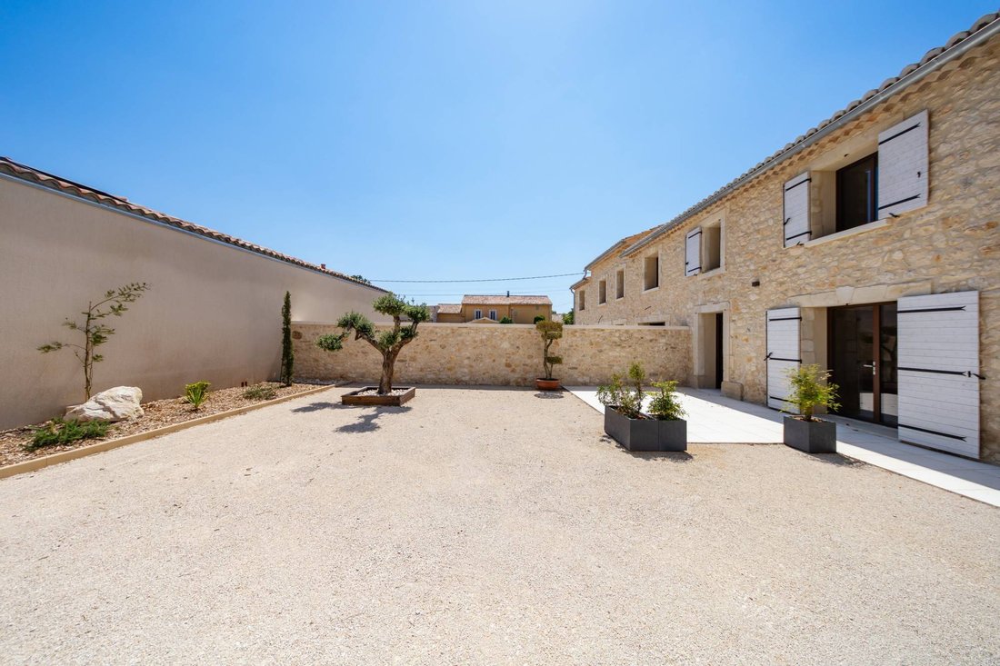 Maison à Nevons-route d'Apt, L'Isle-sur-la-Sorgue, France 2 - 18394763