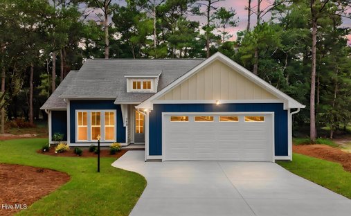 House in Bolivia, North Carolina, United States 1