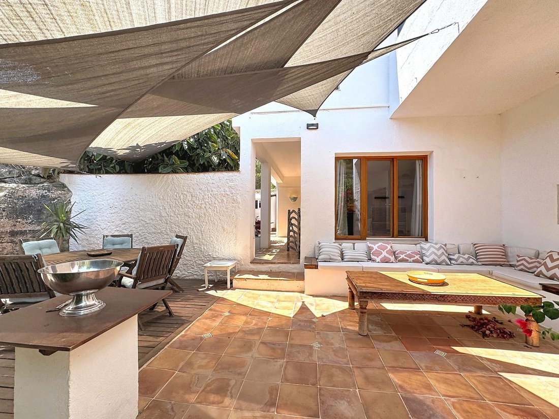 Villa à Es Castell, Îles Baléares, Espagne 3 - 18390746