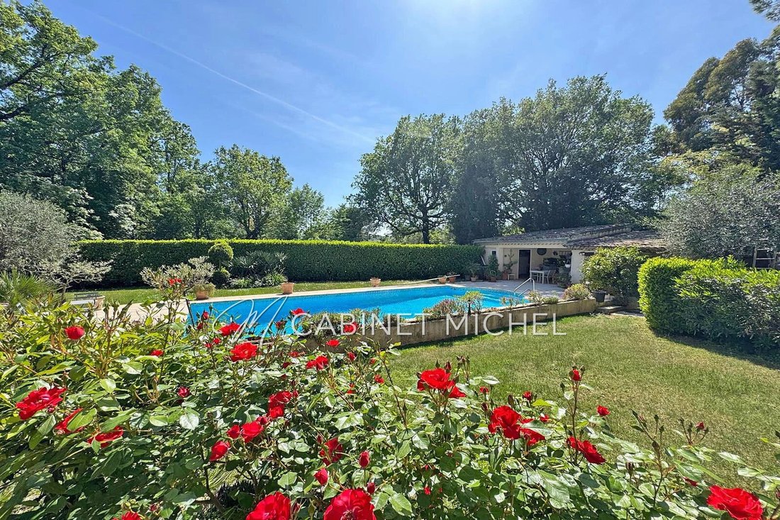 Villa in Nord, Roquefort-les-Pins, France 2 - 18391889