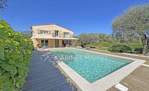 Villa à Le Rouret, Provence-Alpes-Côte d'Azur, France 1