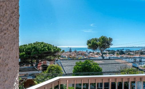 Villa in Parede, Lisbon, Portugal 1