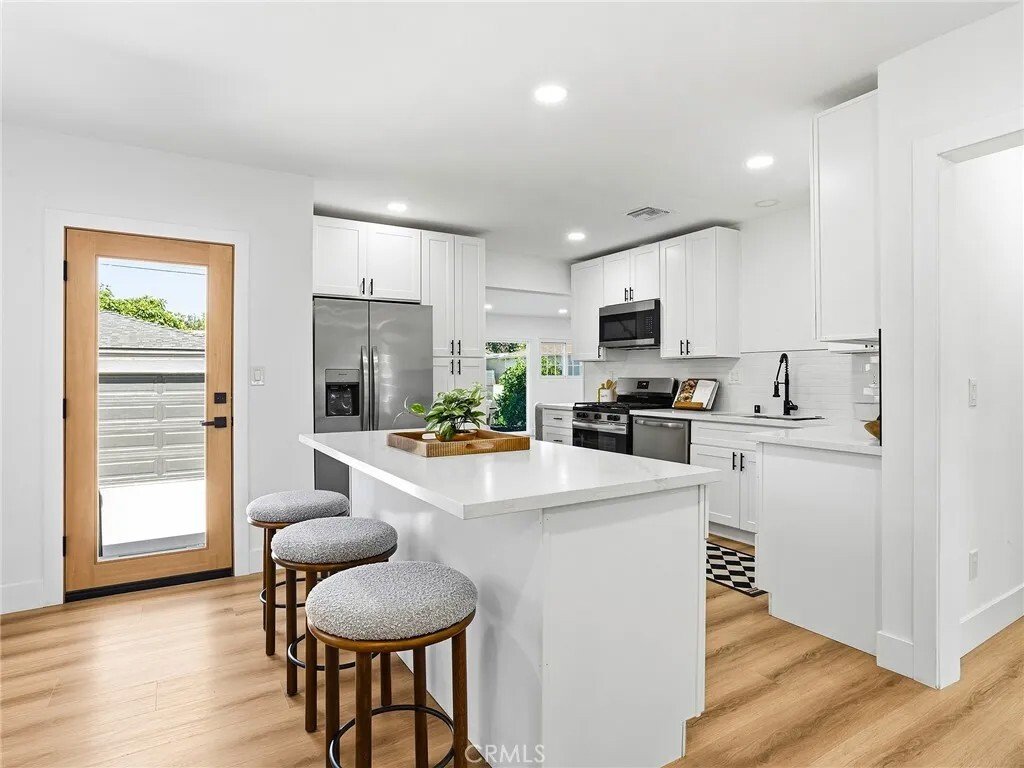 House in Burbank, California, United States 4 - 18396183