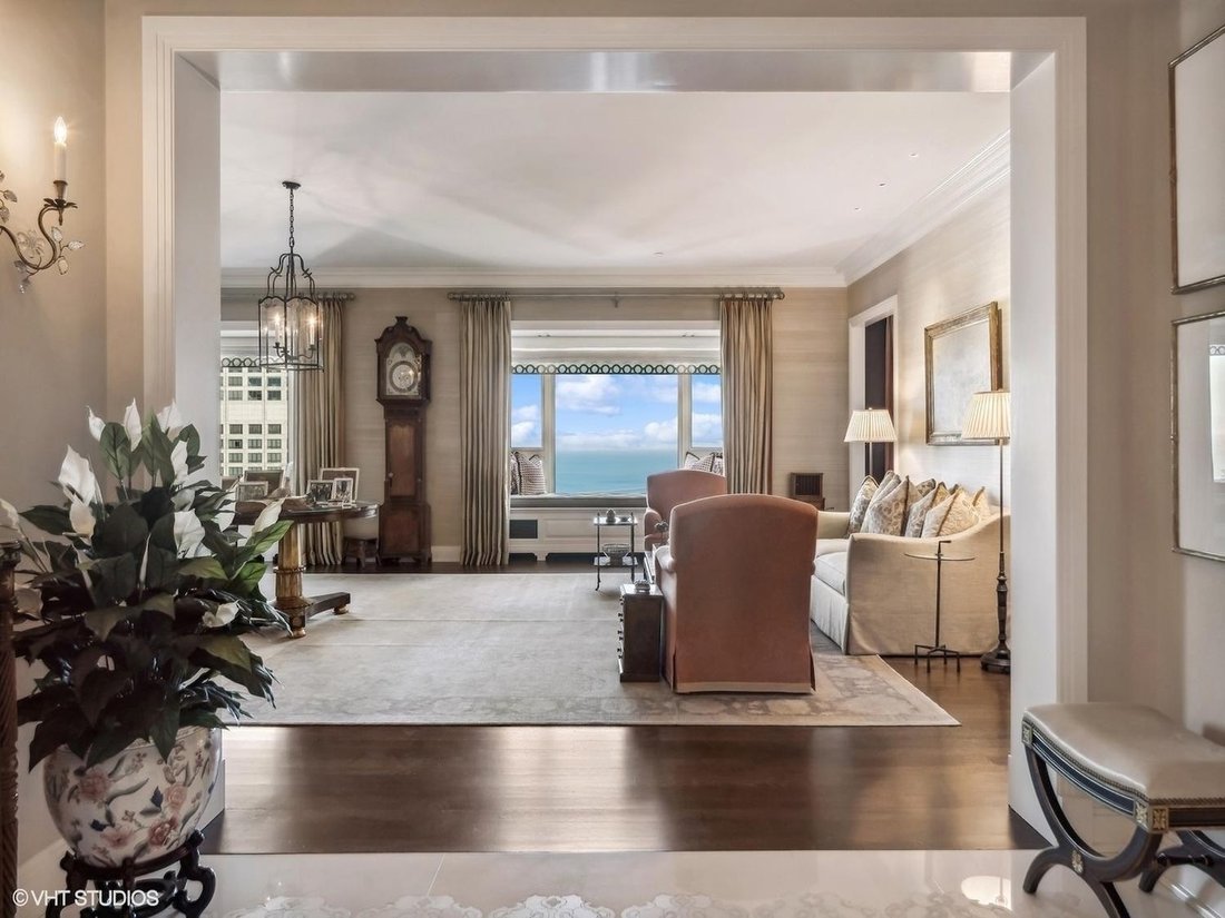 Condo in Chicago, Illinois, United States 5 - 18393035