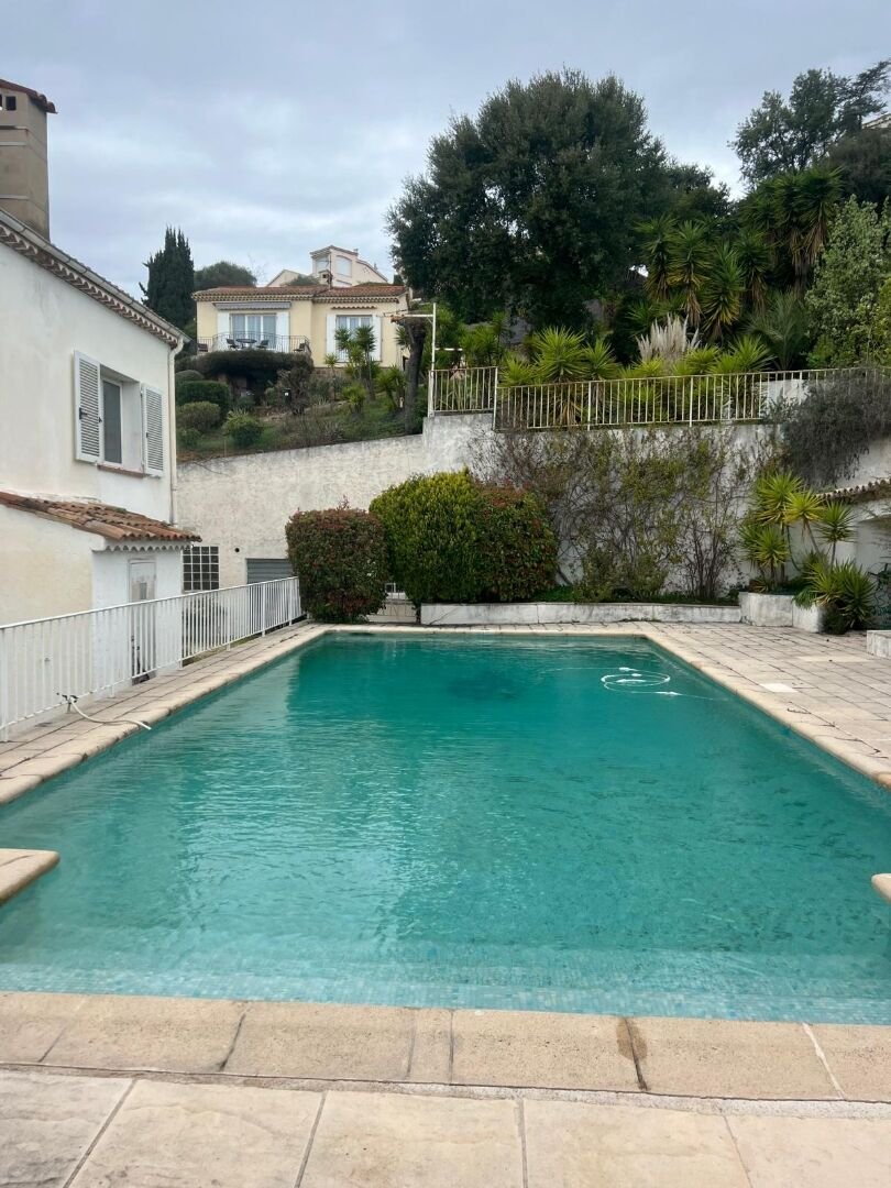 Villa in Mandelieu-la-Napoule, Provence-Alpes-Côte d'Azur, France 1 - 18393461