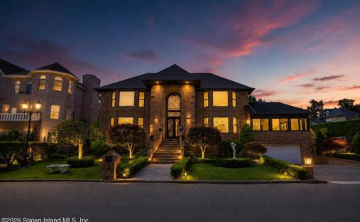 House in New York, New York, United States 1