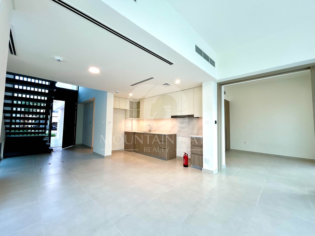 Townhouse in Ud al Bayda, Dubai, United Arab Emirates 3 - 18392650