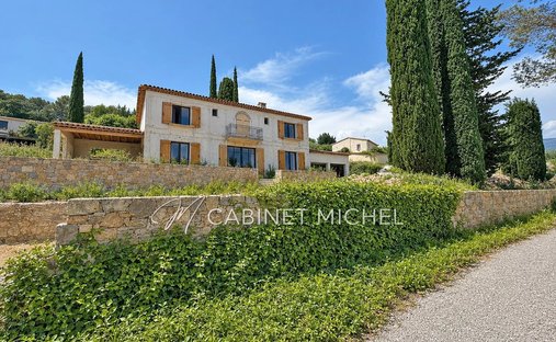 Villa in Grasse, Provence-Alpes-Côte d'Azur, France 1