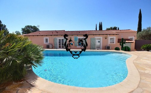 House in Ecarts, Roquebrune-sur-Argens, France 1