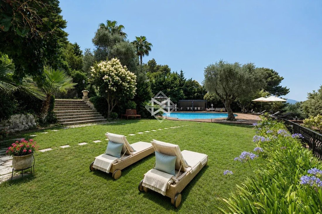 Villa in Cannes, Provence-Alpes-Côte d'Azur, France 4 - 10740767
