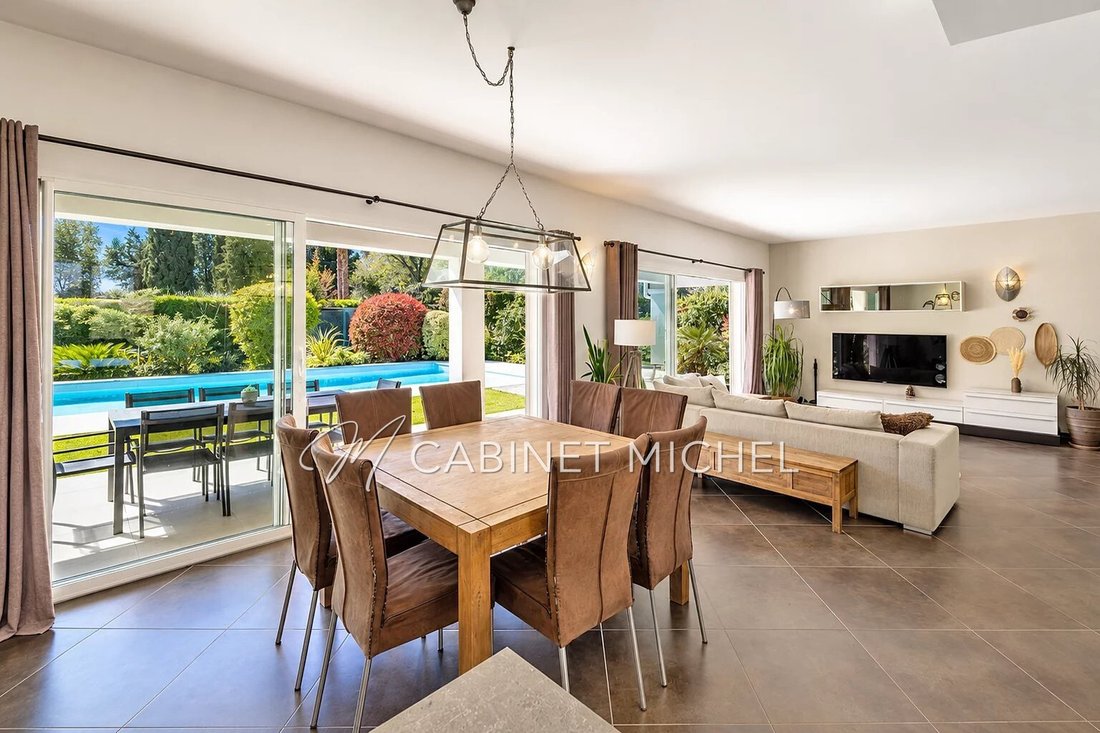 Villa in Nord, Roquefort-les-Pins, France 4 - 18391971