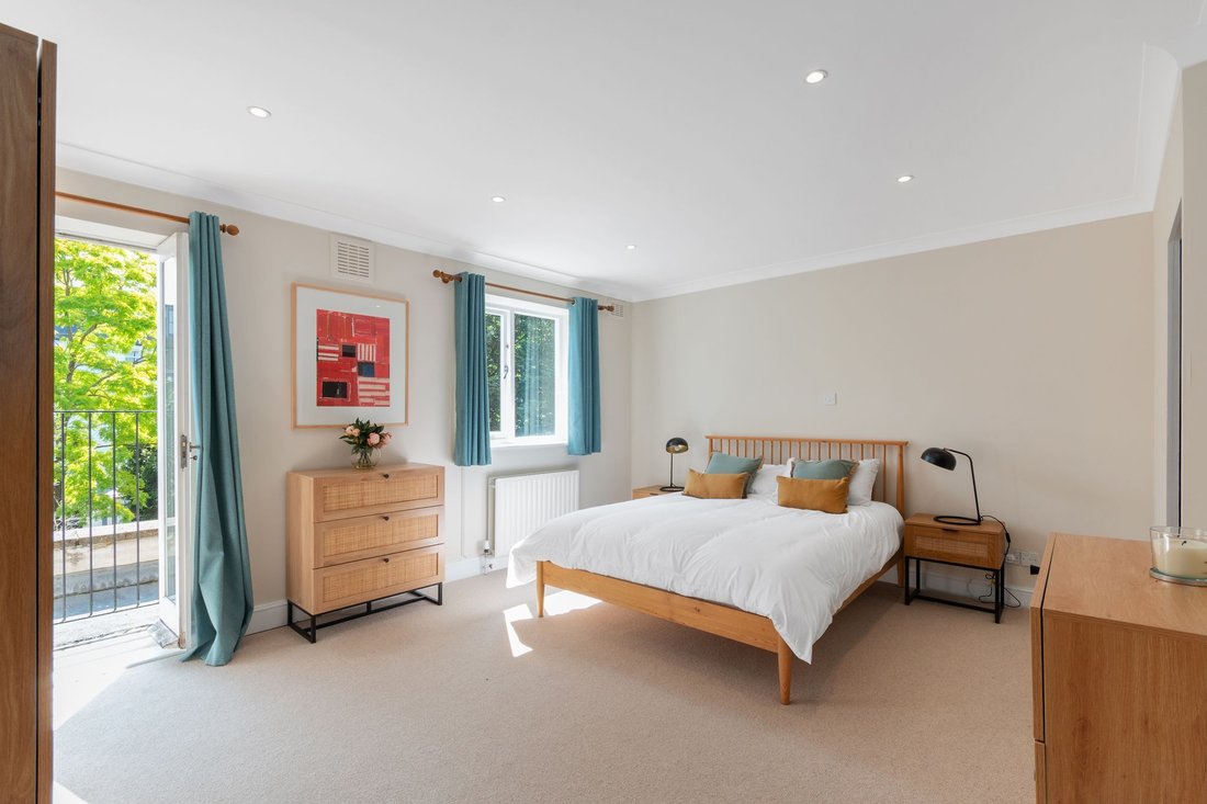 Apartment in Brook Green, Hammersmith and Fulham, England 5 - 18394193