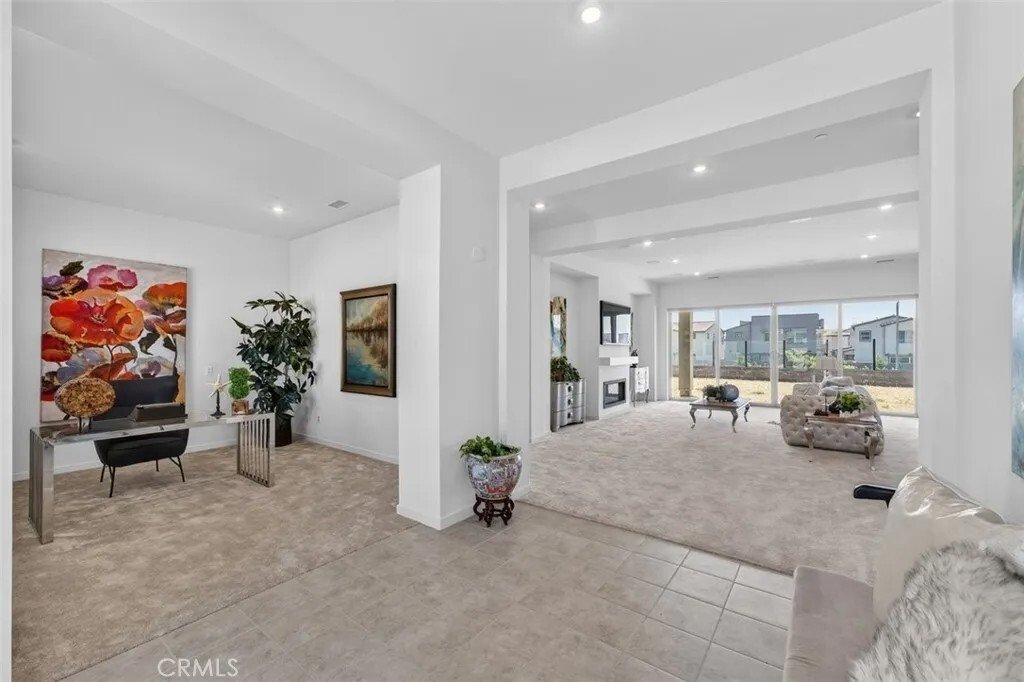 House in Fontana, California, United States 3 - 18396035